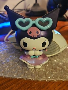 Sanrio Kuromi Mint Heart Sunglasses Mini Figure - Pink & Black